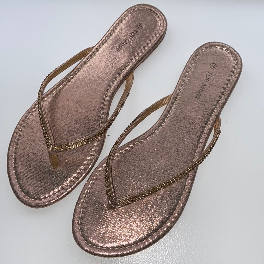 TOP MODA ‘SATURN 1’ RHINESTONE FLAT THONG SANDAL